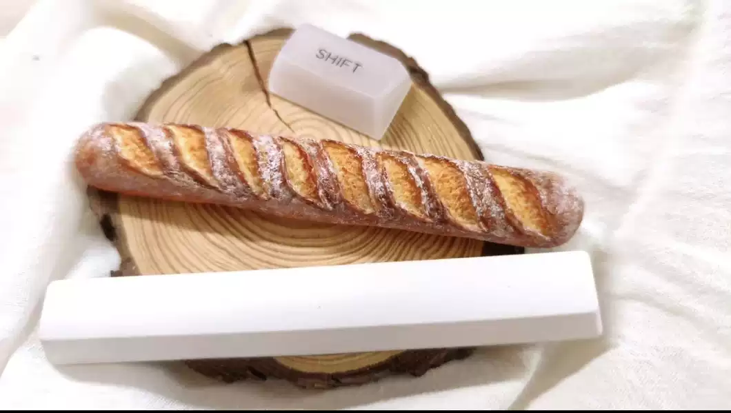 3D Printing Keyboard Keys - Capuchon de touche Spacebar Baguette Food